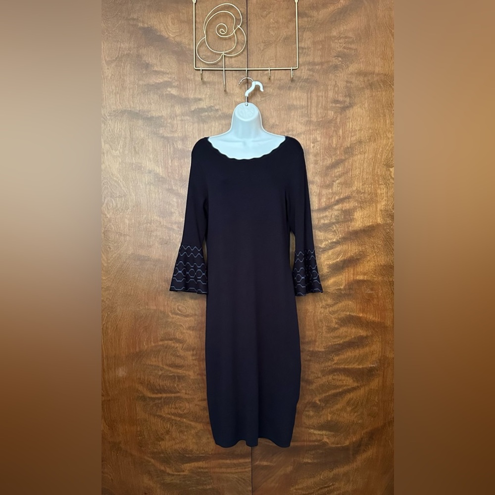 Dressbarn Bell Sleeve Sheath Sweater Dress Womens M Navy & Blue Geo Rayon Knit